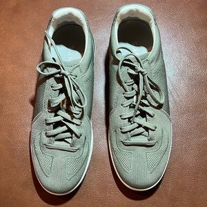 Rothy’s men’s shoes RS01 light green